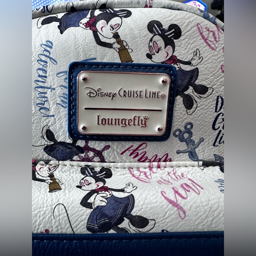 Disney Cruise Line DCL Minnie Mouse “Free As The Sea” Loungefly NWT​ - Picture 6 of 6